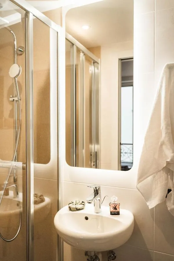 La Maison Montparnasse Paris France