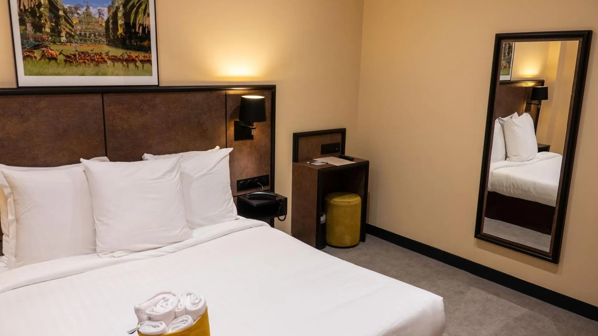 ** Hotel La Maison Montparnasse Paris France