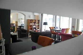 ** Hotel La Maison Montparnasse Paryż Francja