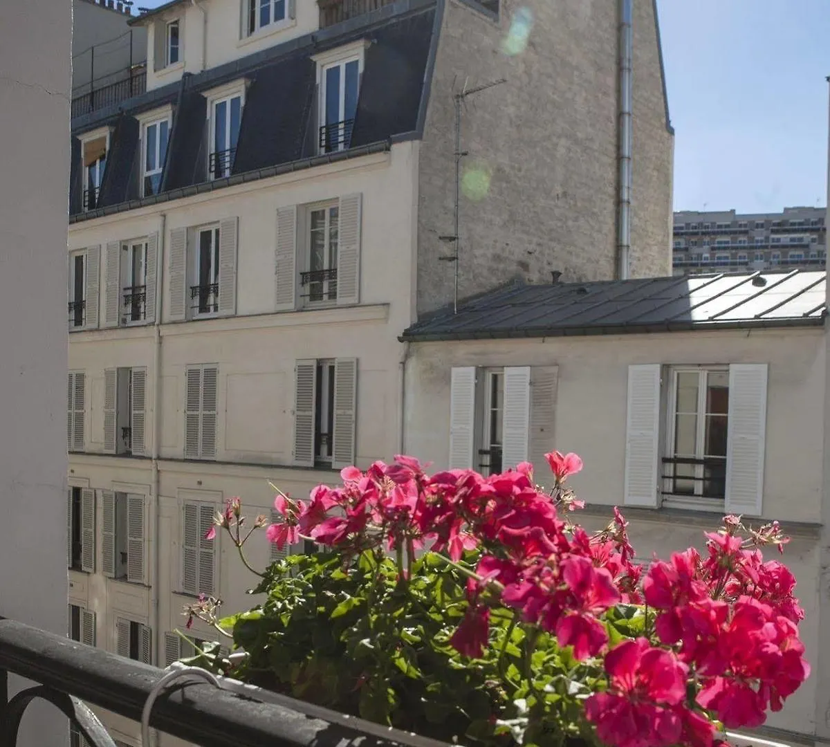 La Maison Montparnasse Paris 2*,